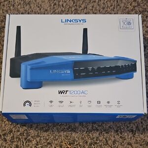 Linksys WRT1200AC Dual-Band Router - Blue and Black